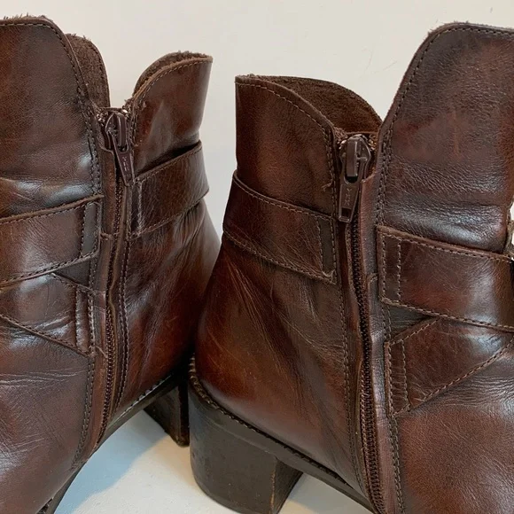 Vic Matie Women’s Size 38 Brown Leather 2.5” Block Heel Western Ankle Boots - Picture 5 of 15